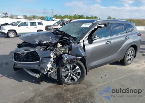 2021 Toyota Highlander Xle z USA, uszkodzony, nr VIN 5TDGZRBH1MS085204